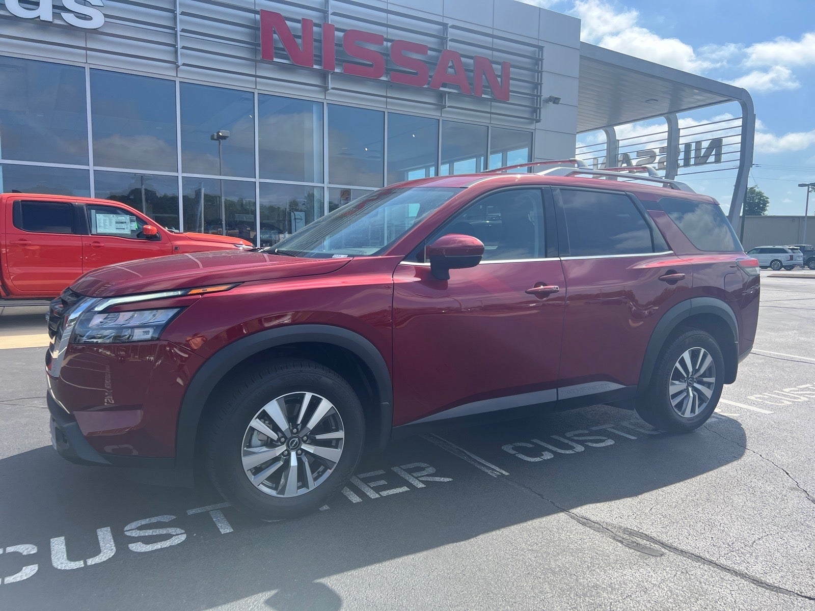 2025 Nissan Pathfinder — rear three-quarter view