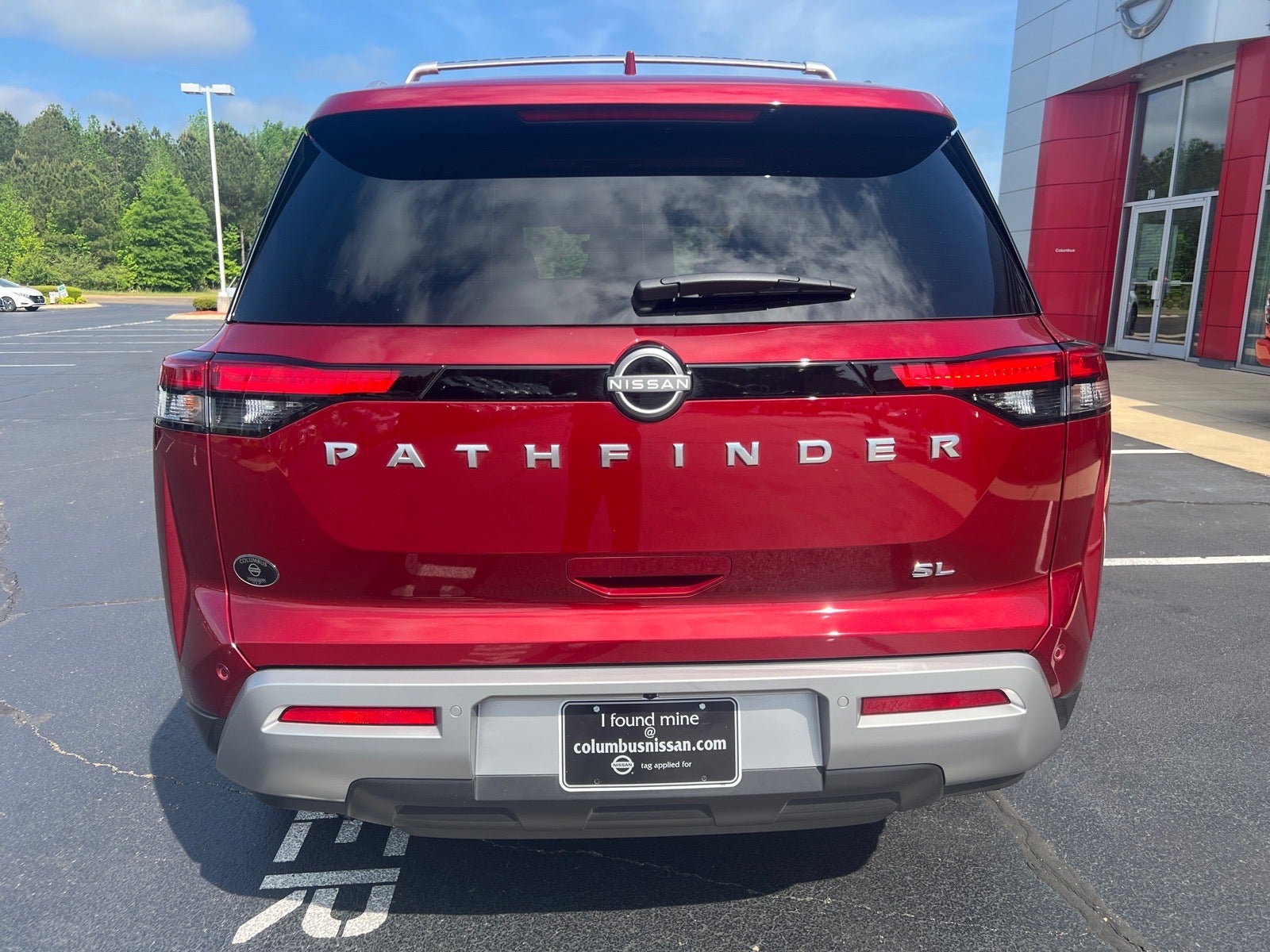 2025 Nissan Pathfinder — detail view
