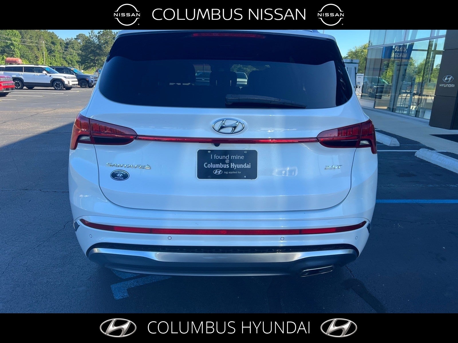 2023 Hyundai SANTA FE — detail view