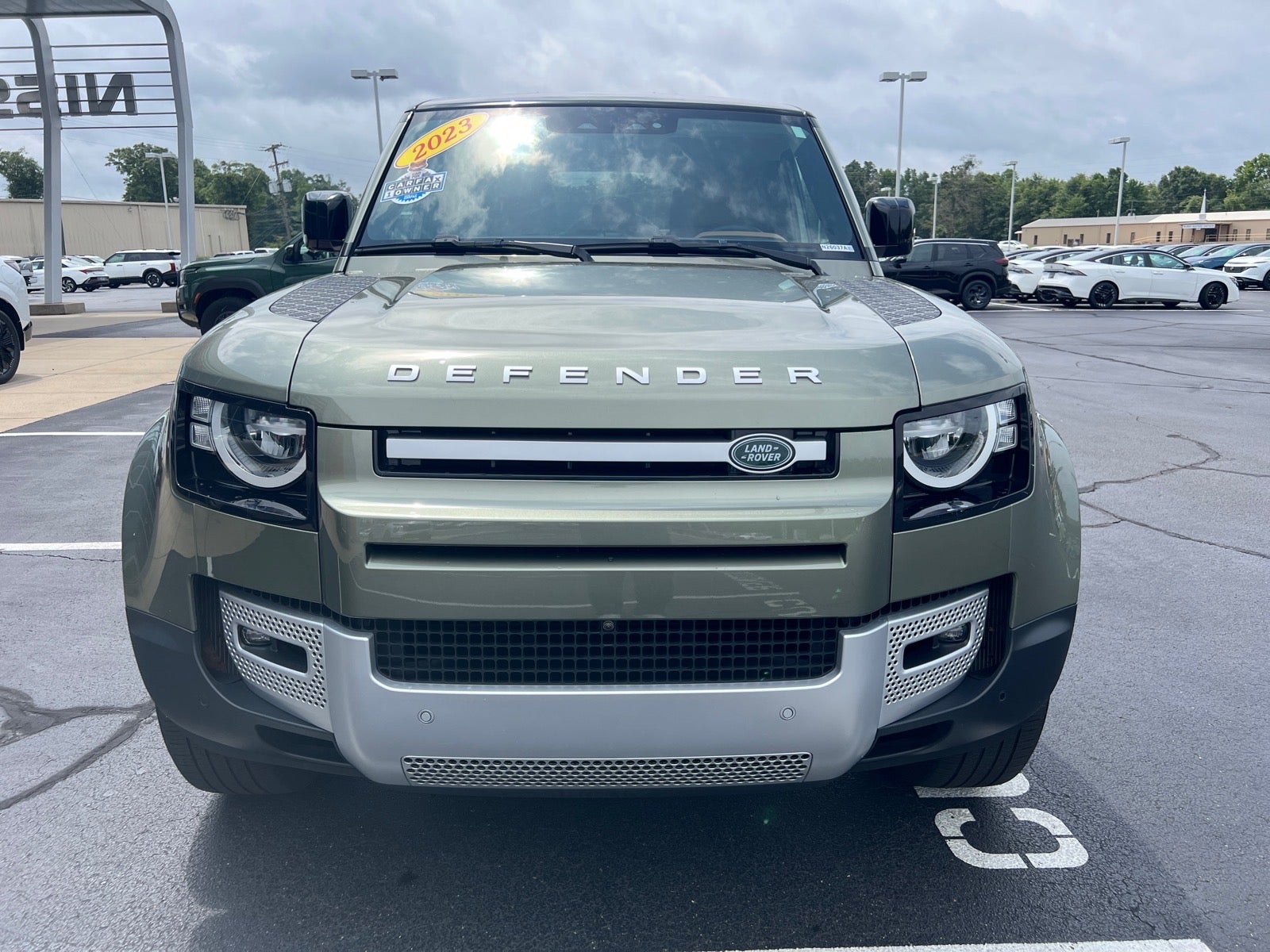 2023 Land Rover Defender — side profile view